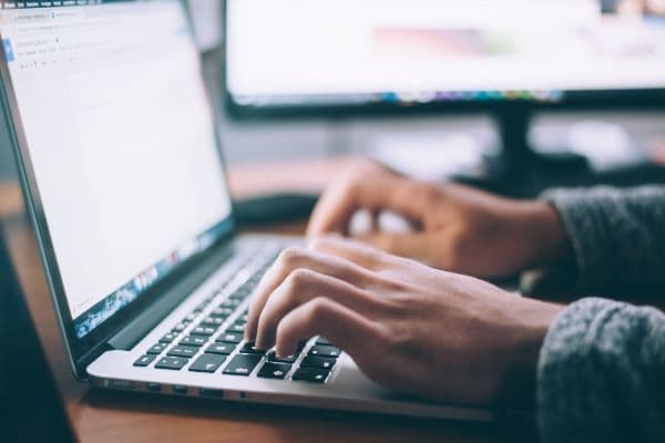 What to Do When A Customer Goes Dark | Sales Skills - Winning the Business training session