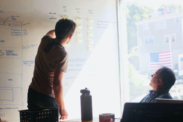 9 Quick Sales Presentation Tips All Salespeople Must Know - Sales Presentations training session