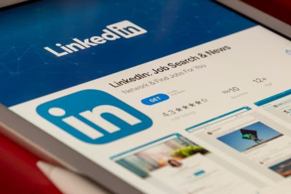 Thumbnail for The Perfect Linkedin Message From Uptown Creation