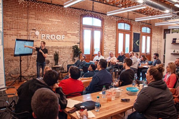 Top 5 Sales Pitch Tips to Crush Every B2B Sales Presentation - Sales Presentations training session